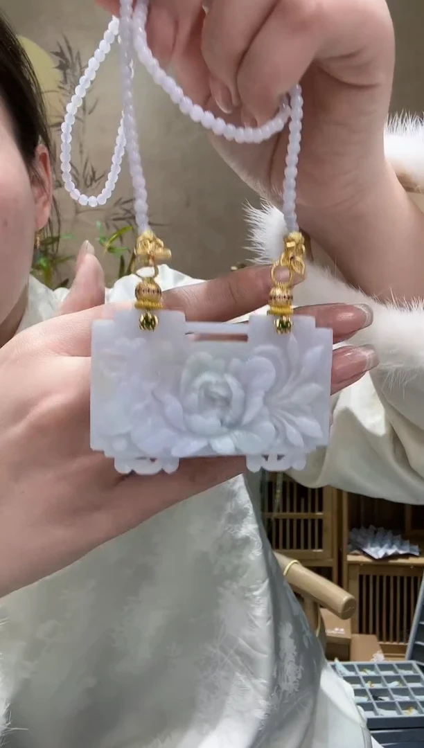【闪购商品】翡翠颈饰未镶嵌吊坠