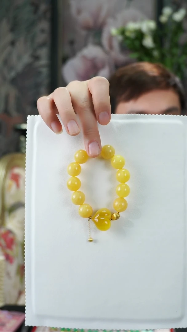 琥珀颈饰18K金镶嵌精致