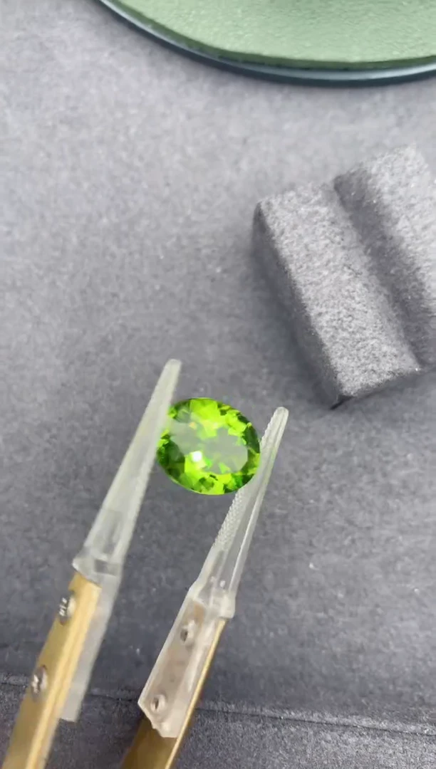 【闪购商品】橄榄石裸石未镶嵌6ct橄榄