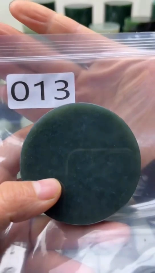 未镶嵌和田玉珠宝半成品镯芯