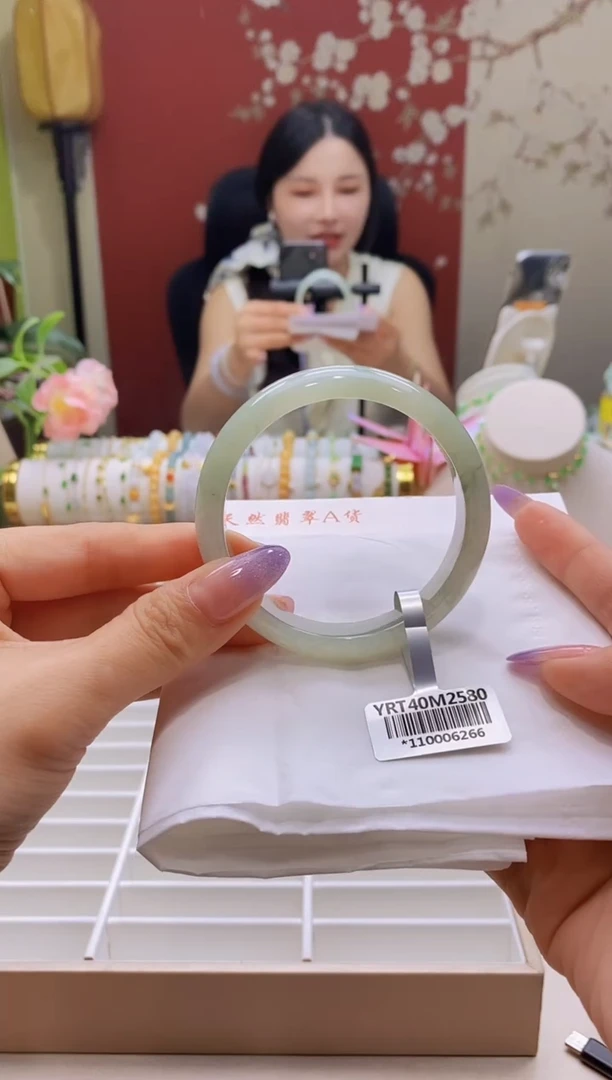 翡翠手镯未镶嵌83号56.9/12.1*6.8