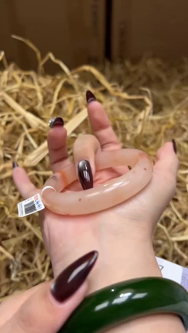 未镶嵌手镯石英质玉T9567