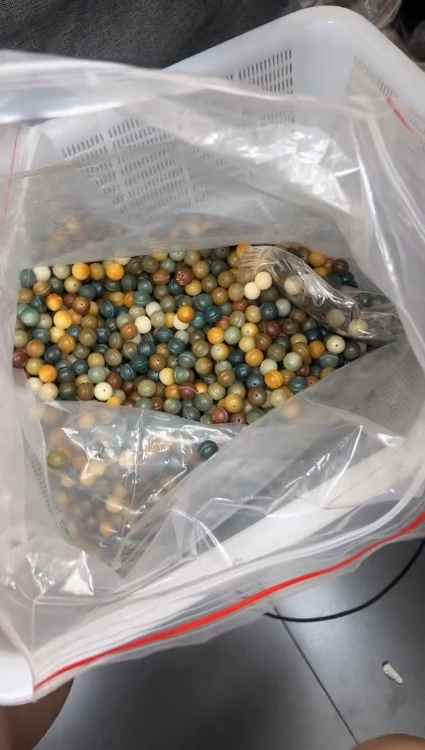 菩提根/象牙果手串a691卡12 油膏一袋30 颗