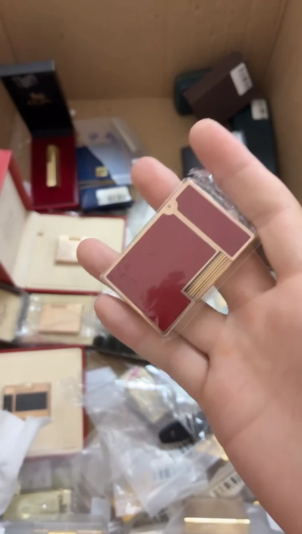 L2中号红漆打火机