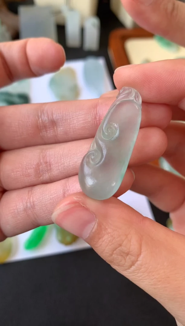 【闪购商品】定制翡翠未镶嵌翡翠