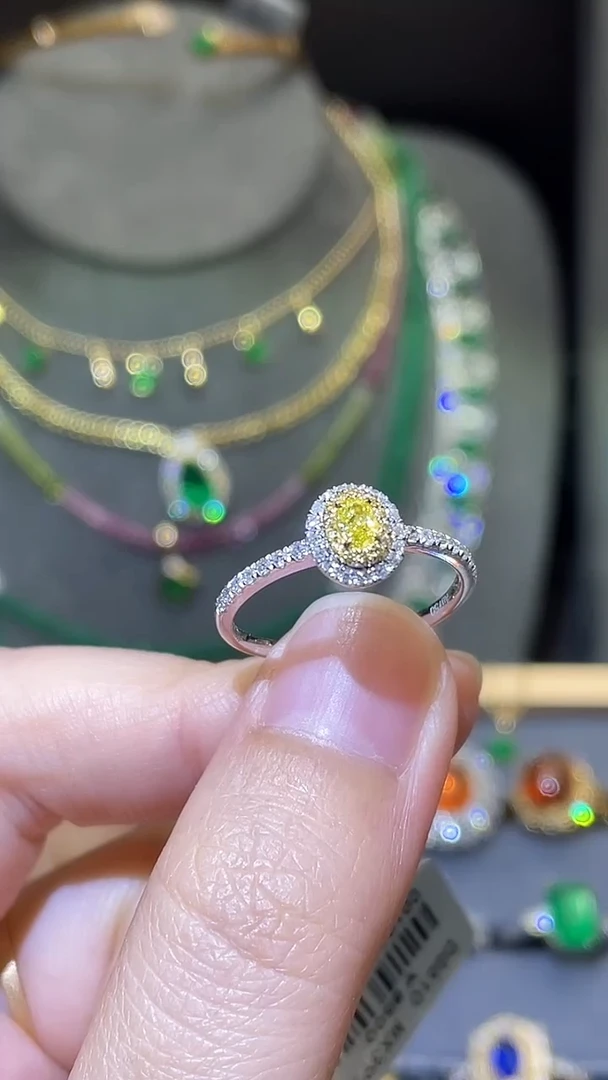 戒指/指环18K金镶嵌钻石浓彩黄0.19ct