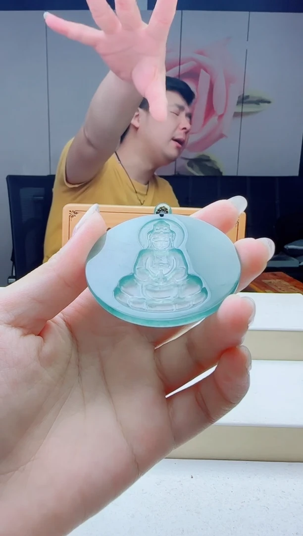 颈饰未镶嵌翡翠多样性发其中一