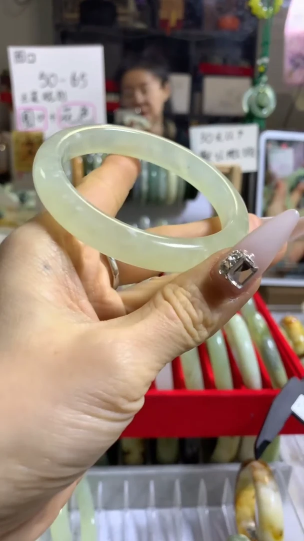 未镶嵌岫玉手镯32 61+ 包容