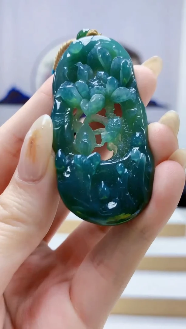 未镶嵌定制翡翠3099jw-毛货挂件48