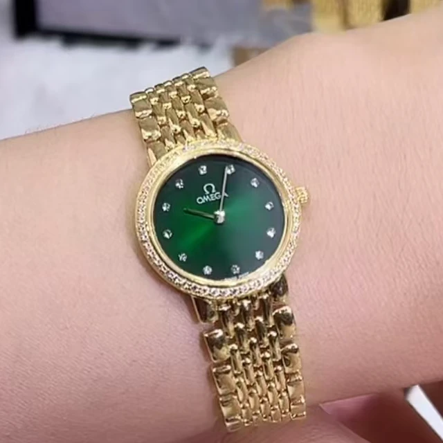 95新 Omega/欧米茄 石英腕表/表径22/腕周15/25610494/yy
