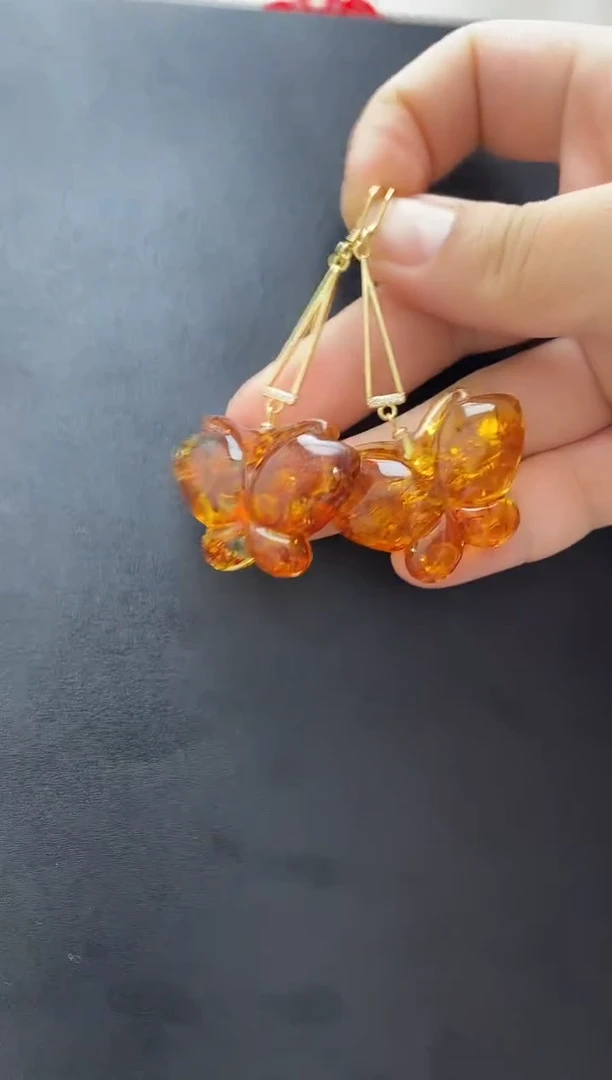 裸石琥珀未镶嵌耳坠
