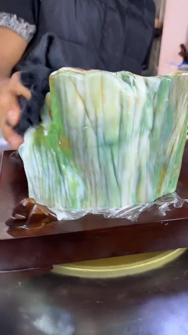 缅甸天然树化玉精品摆件