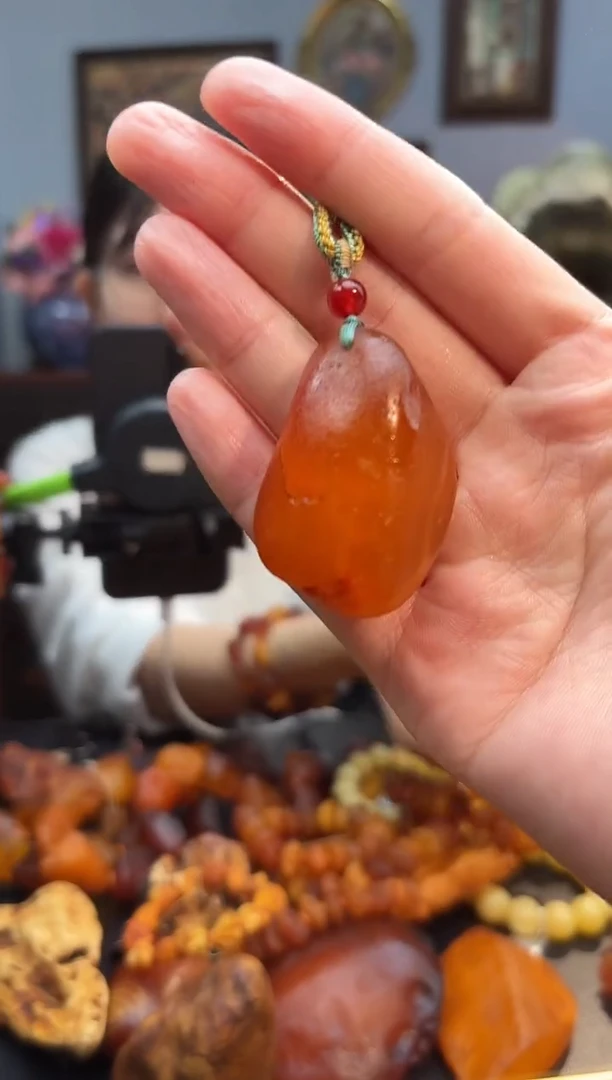 琥珀颈饰未镶嵌吊坠