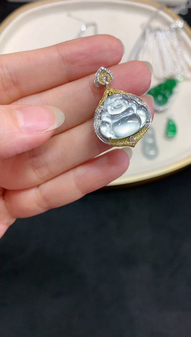 【闪购商品】翡翠吊坠(不含链)18K金镶嵌W63|15800