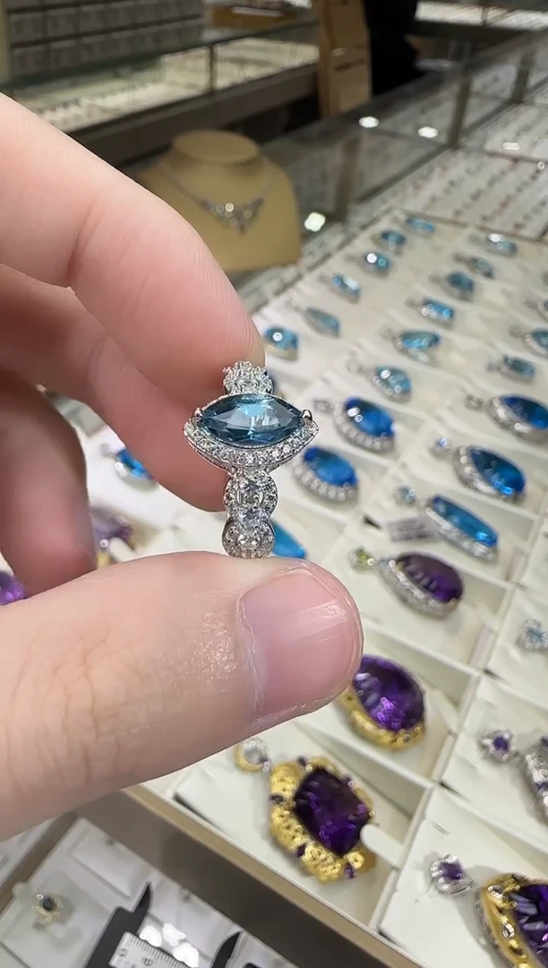 银S925镶嵌戒指托帕石伦敦蓝6*11mm