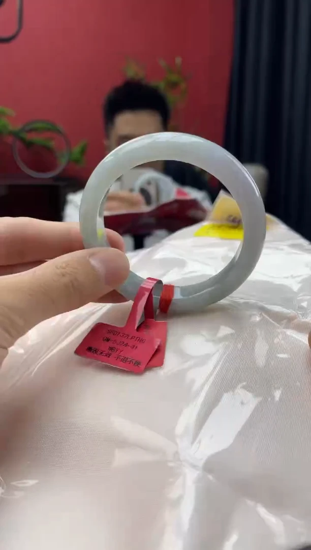 未镶嵌手镯翡翠3