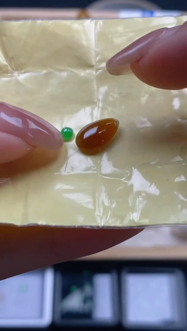 翡翠裸石天然翡翠裸石蛋面47