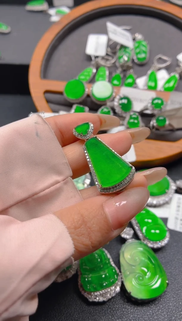 吊坠(不含链)银S925镶嵌翡翠1