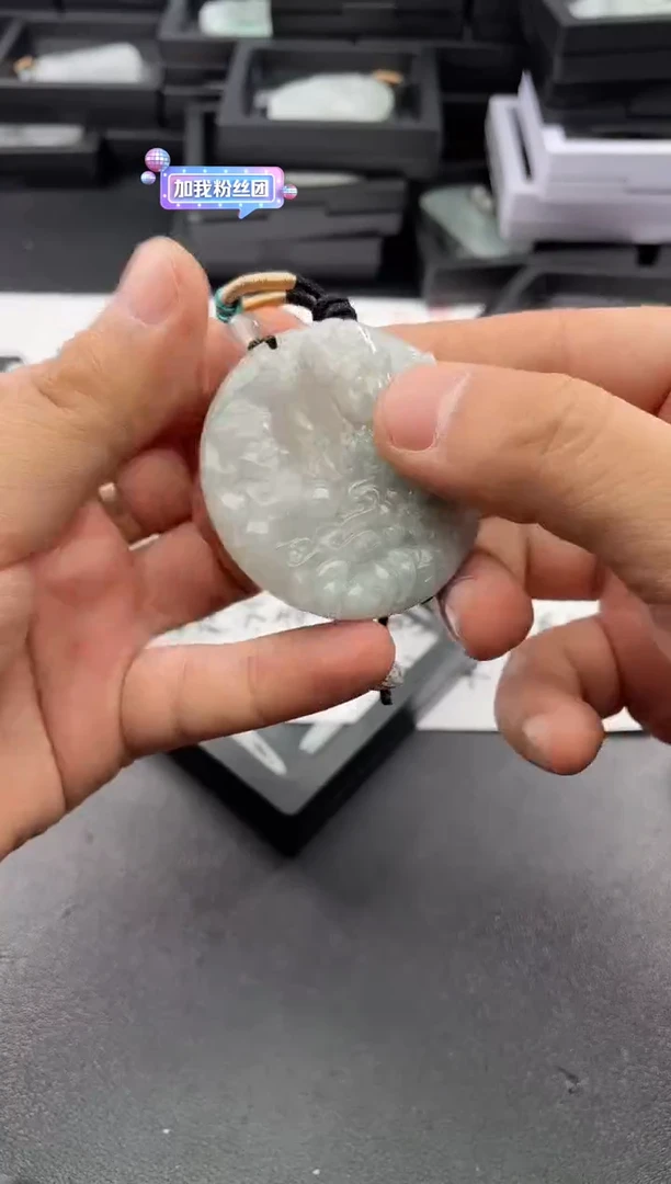 颈饰未镶嵌翡翠....8/26/.111