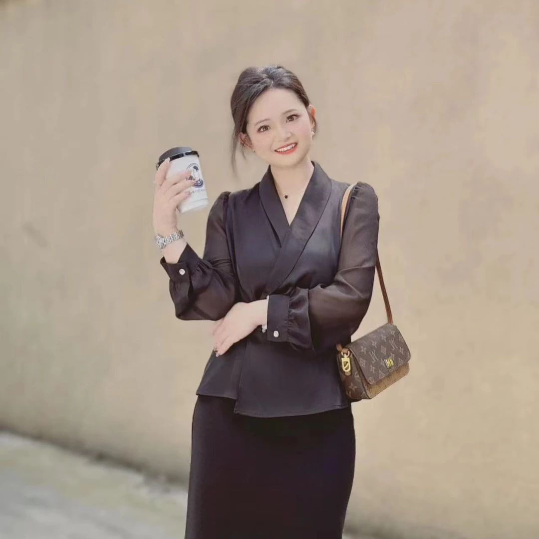 【PGXIAOM】润秀定制气质V领缎面衬衫SY2173