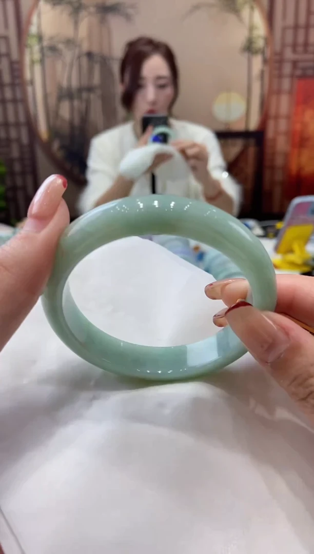 【闪购商品】翡翠手镯未镶嵌00007908