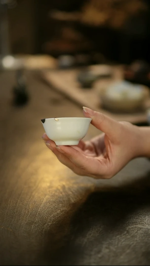 阿眠       老瓷杯