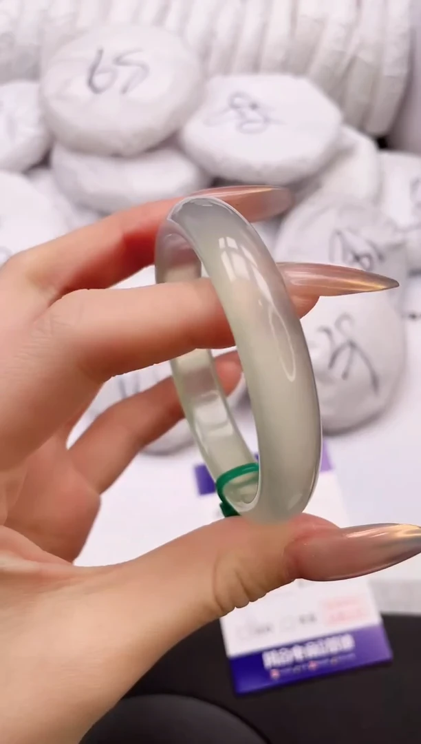 【闪购商品】石英质玉手镯未镶嵌30K13-54