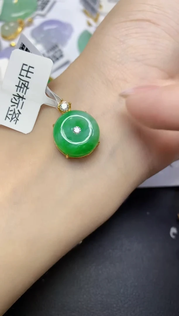 颈饰未镶嵌翡翠天然缅甸翡翠A货多样性发一件