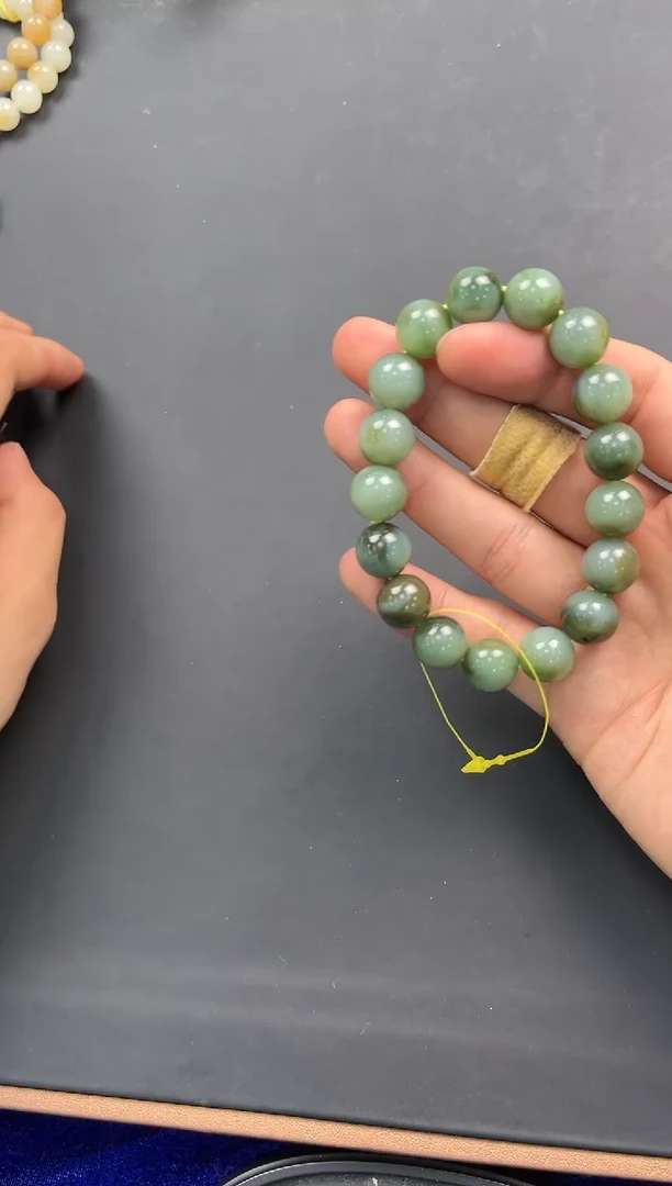 未镶嵌手串和田玉俄碧鸭蛋青手串卡12微色差