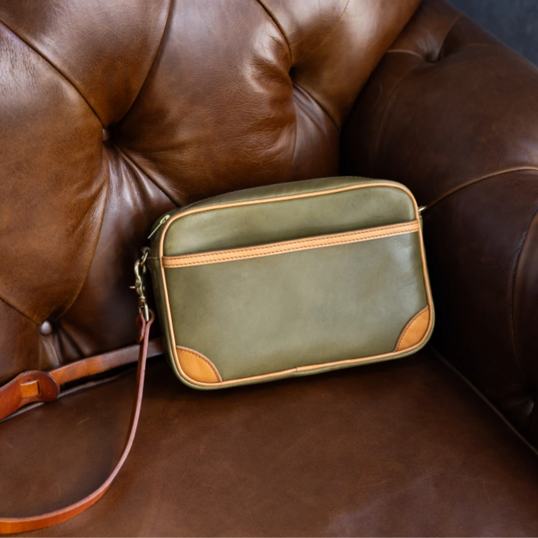 WILDSELECTION枥木头层植鞣牛皮相机包