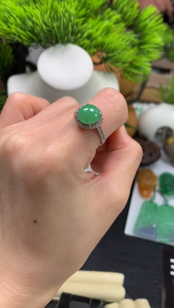 未镶嵌戒指翡翠小****y---119424