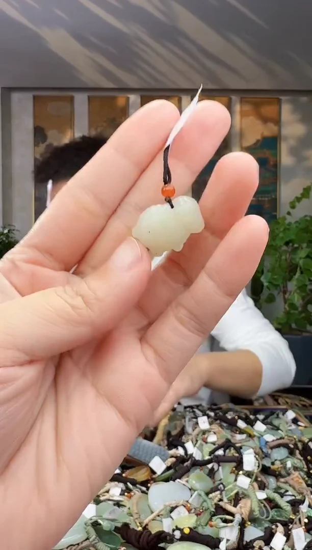 未镶嵌和田玉挂件拍一发一