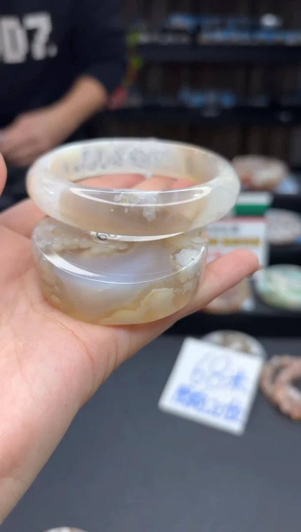 【闪购商品】石英质玉手镯未镶嵌879（60圈赠送镯心）