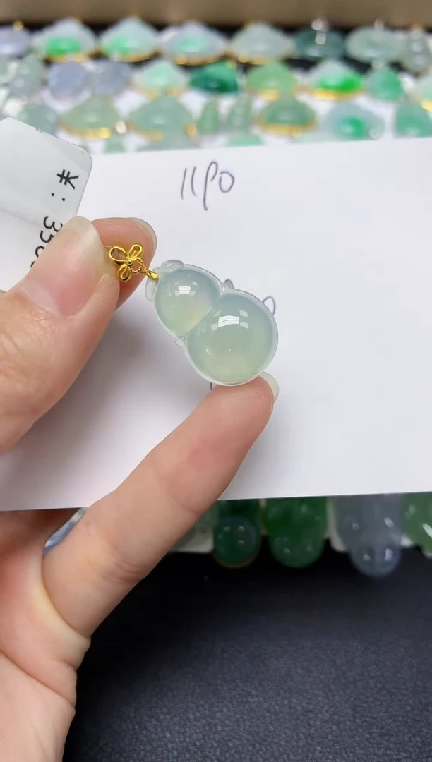 翡翠18K金镶嵌颈饰 天然翡翠A货