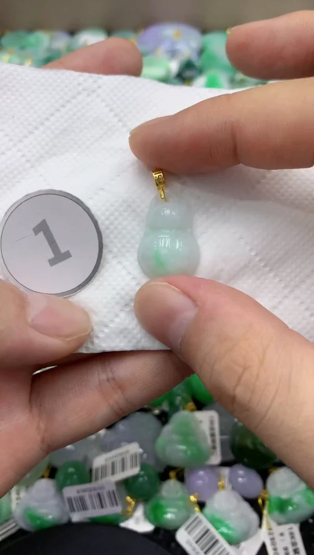 颈饰未镶嵌翡翠天然缅甸翡翠A货