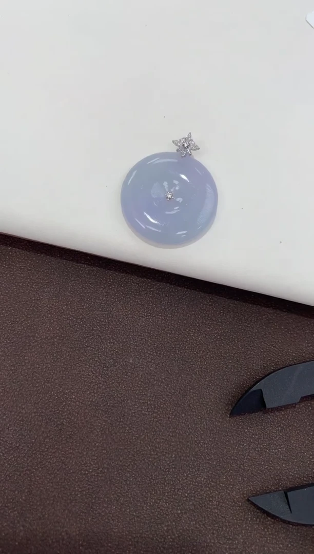 翡翠18K金镶嵌吊坠(赠链)天然缅甸A货翡翠