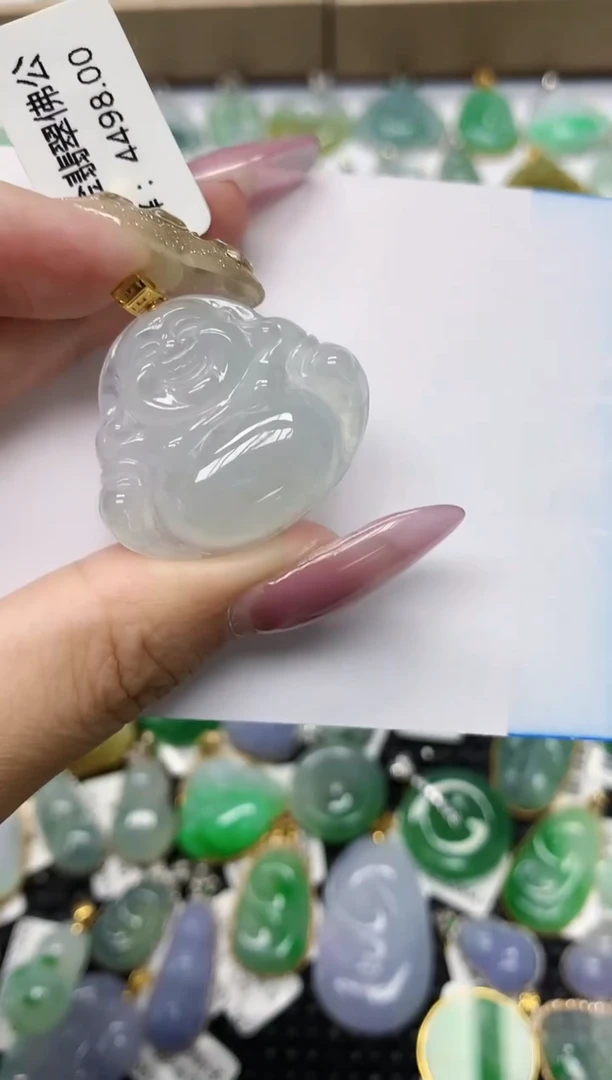 翡翠18K金镶嵌颈饰1111111111