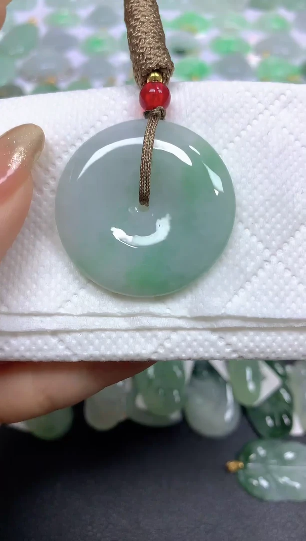 颈饰未镶嵌翡翠A货