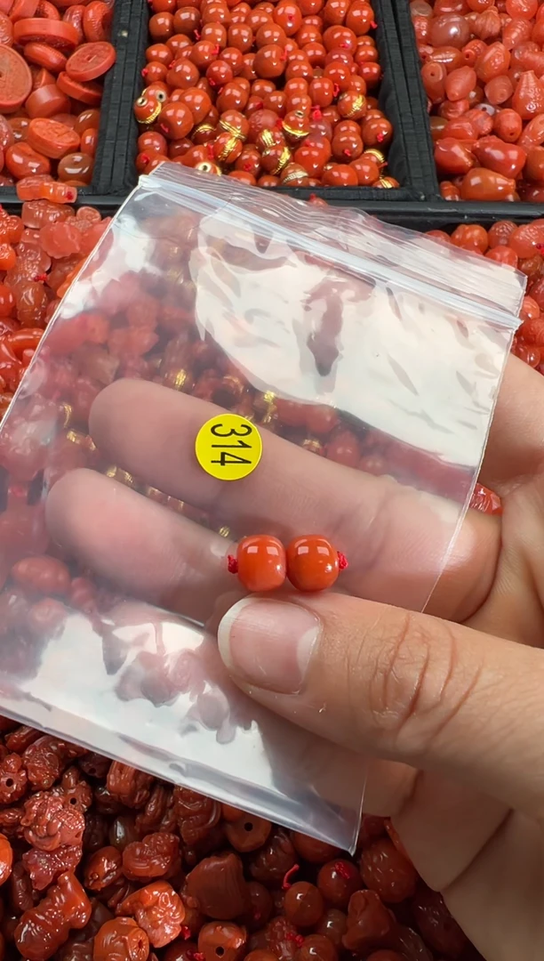 【闪购商品】南红玛瑙颈饰未镶嵌1