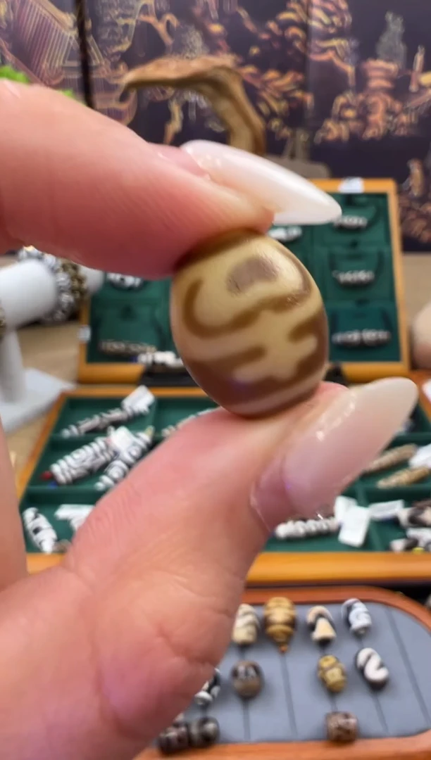 玛瑙/玉髓吊坠(不含链)未镶嵌59.（微瑕随机发货）