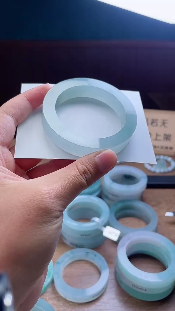 定制翡翠手镯未镶嵌墩****肥定制