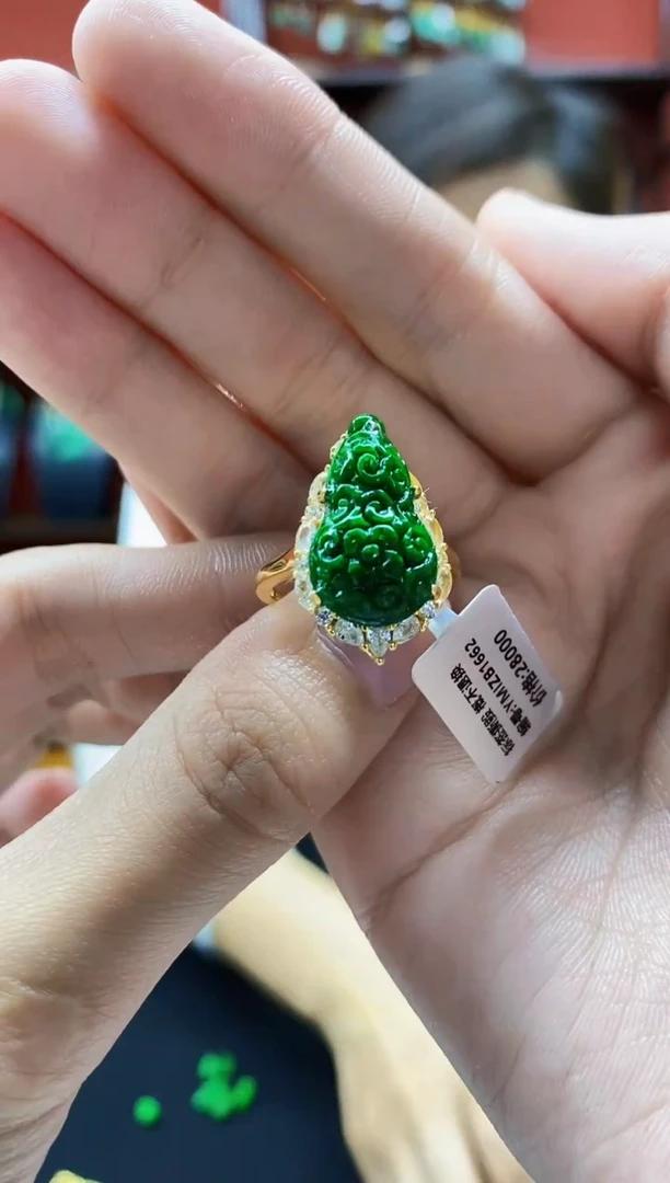 颈饰未镶嵌翡翠翡翠戒指