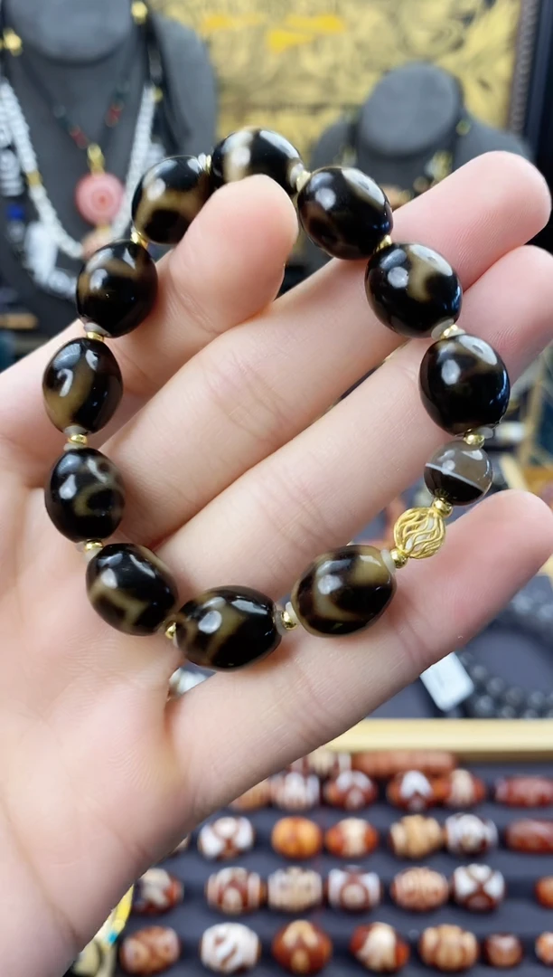 【闪购商品】玛瑙/玉髓颈饰未镶嵌高品黑金多宝手串