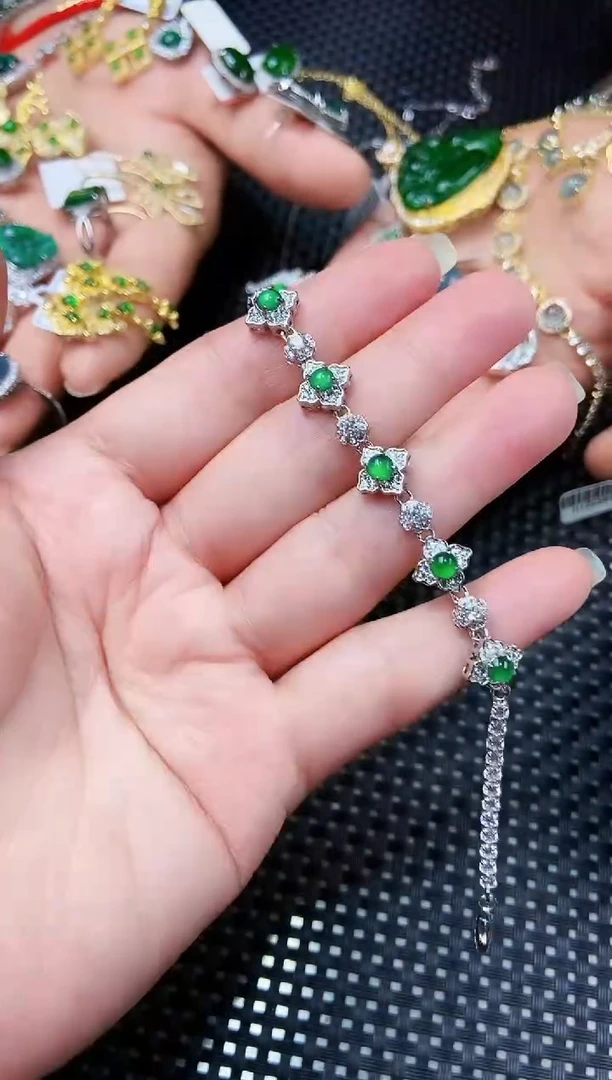 【闪购商品】翡翠手链未镶嵌111111111