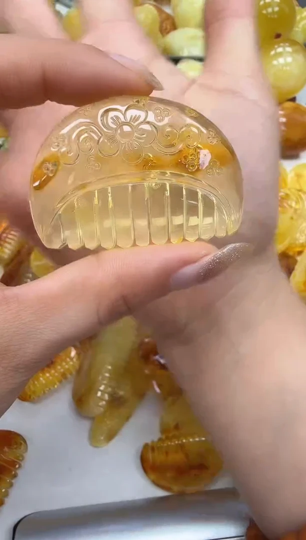 裸石琥珀未镶嵌如图