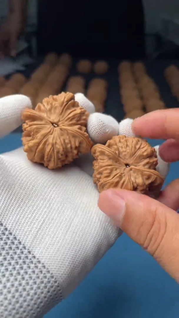 桃核把件a28  官帽 45尺