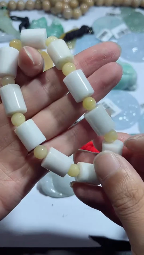 【闪购商品】翡翠吊坠(不含链)未镶嵌00001732