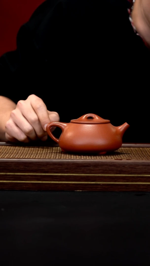 茶壶紫砂ZQ    老朱泥     景舟满瓢    240cc    全手工