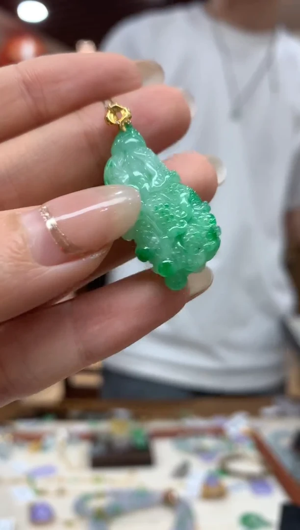 吊坠(不含链)18K金镶嵌翡翠白菜