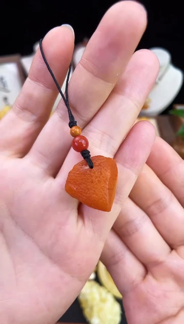 琥珀未镶嵌珠宝奇石柒月